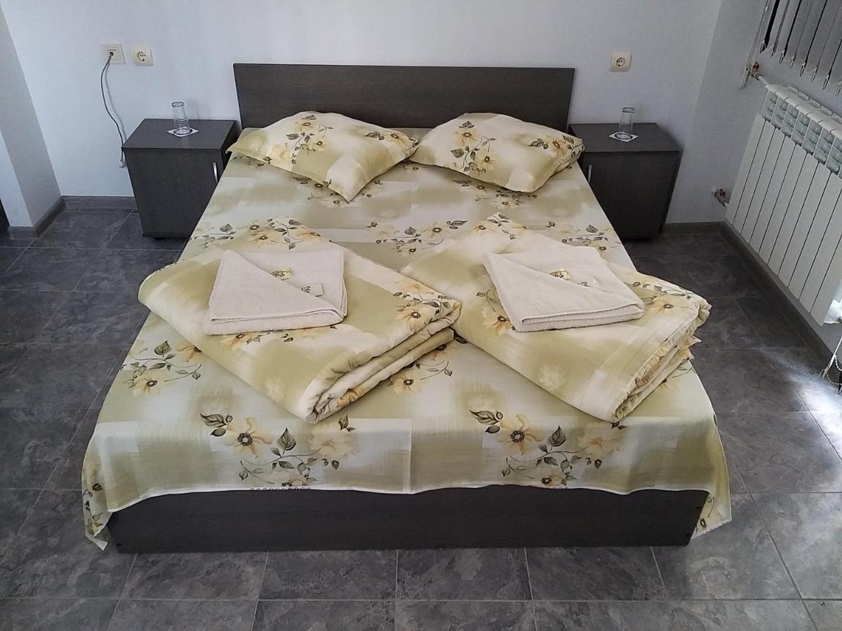 Hotel Rositsa Veliko Tarnovo Buitenkant foto